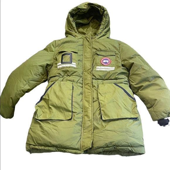 CANADA GOOSE Boys down parka - Picture 8 of 8